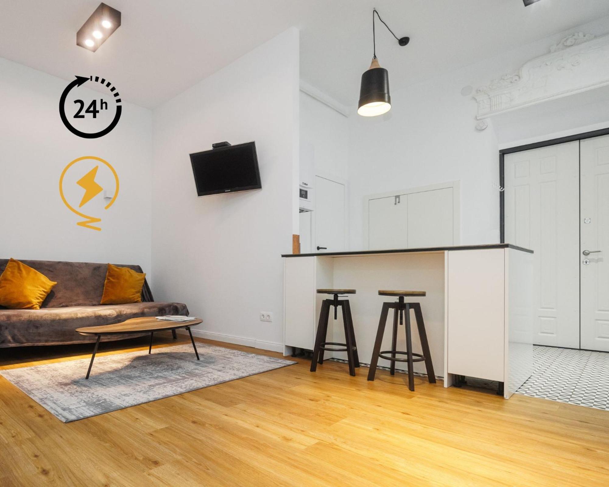 Well Located Cozy Place Liov Exterior foto